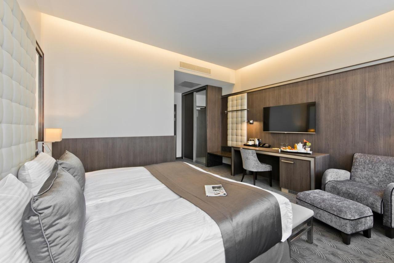 Congress Avenue Hotel VNO Kültér fotó