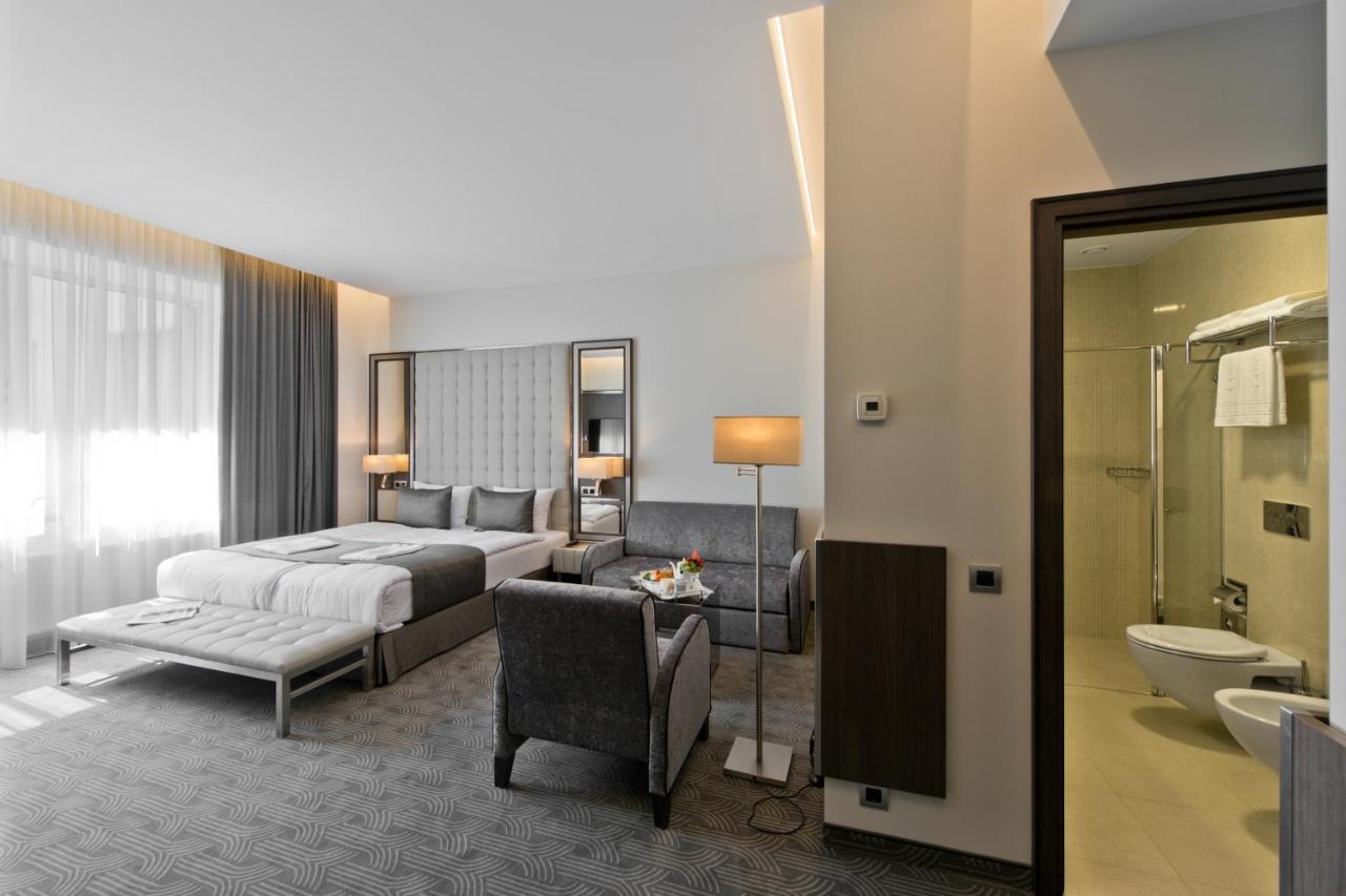Congress Avenue Hotel VNO Kültér fotó